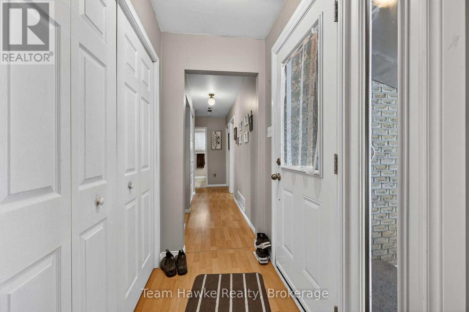 575 Simcoe Avenue, Tay (Port Mcnicoll), Ontario  L0K 1R0 - Photo 6 - S12913916