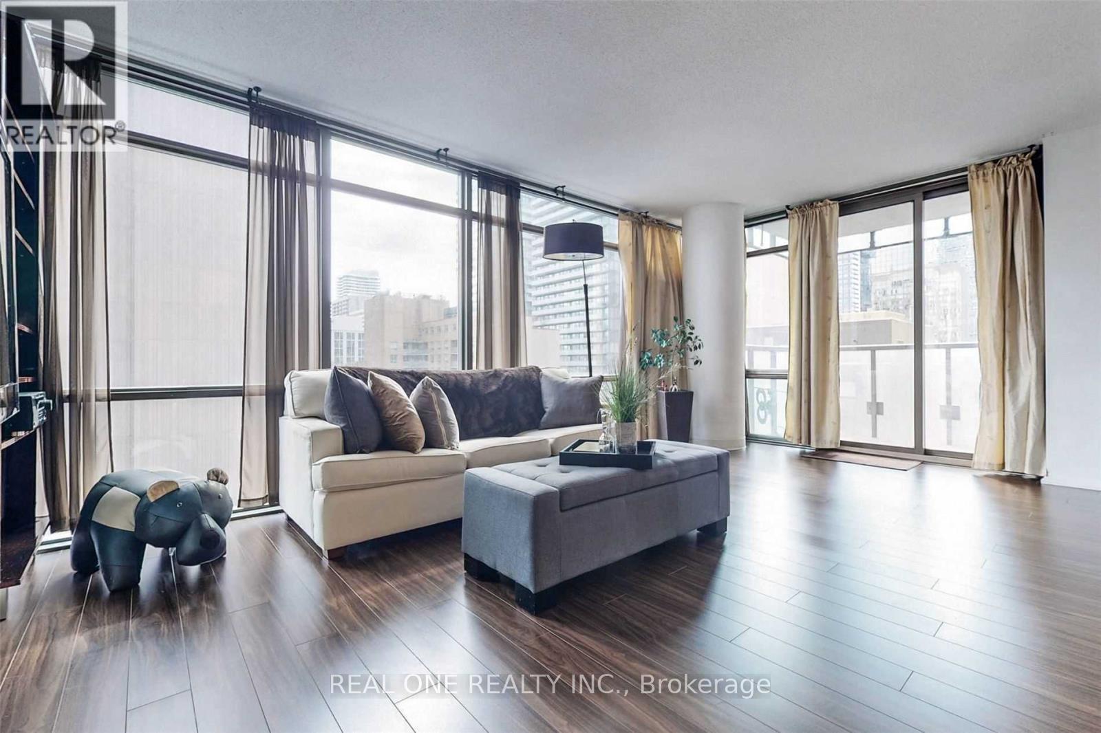 1208 - 37 Grosvenor Street, Toronto, Ontario  M4Y 3G5 - Photo 11 - C12913886