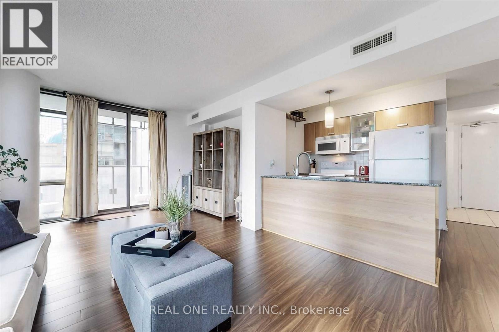 1208 - 37 Grosvenor Street, Toronto, Ontario  M4Y 3G5 - Photo 16 - C12913886