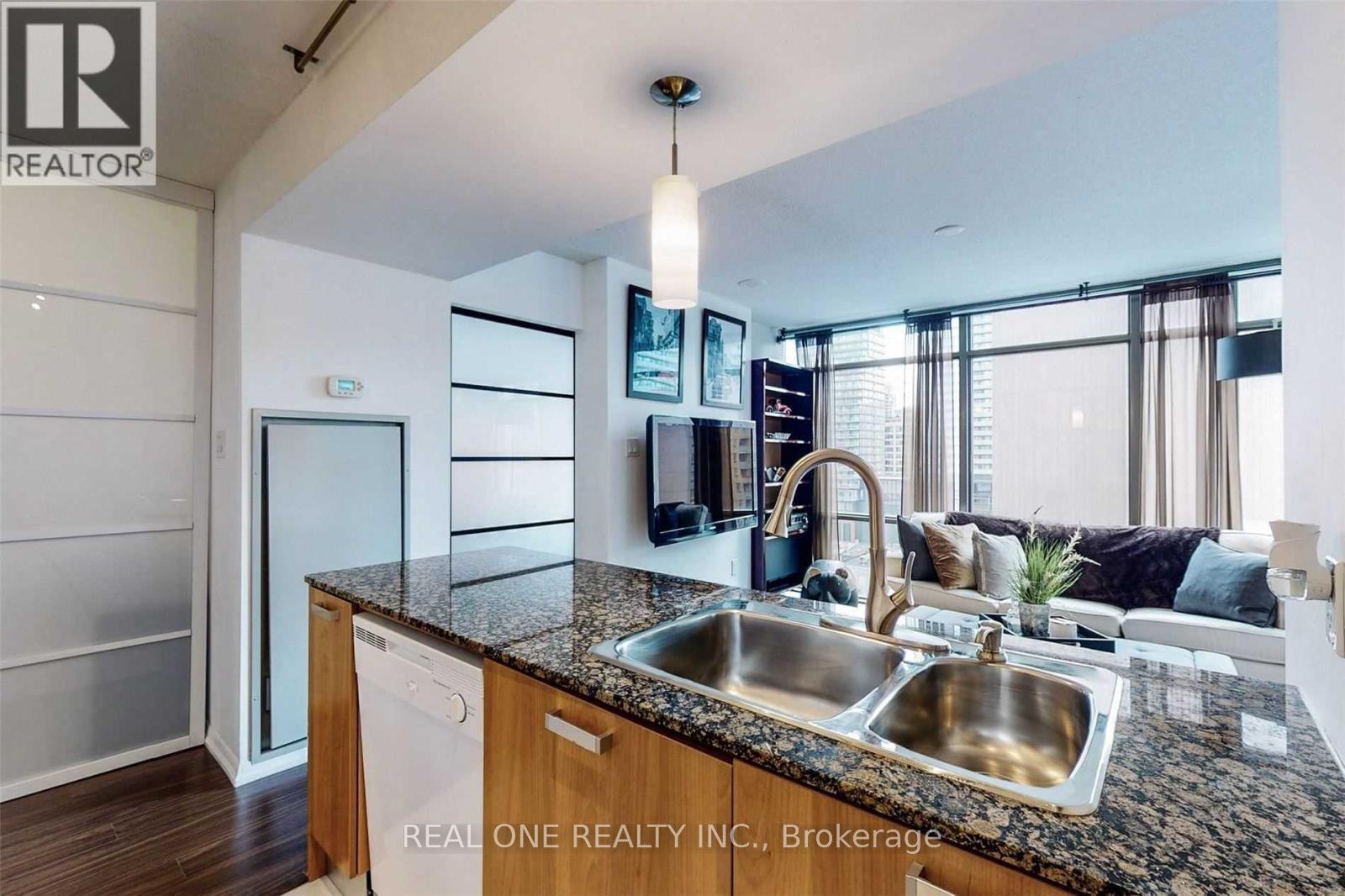 1208 - 37 Grosvenor Street, Toronto, Ontario  M4Y 3G5 - Photo 20 - C12913886