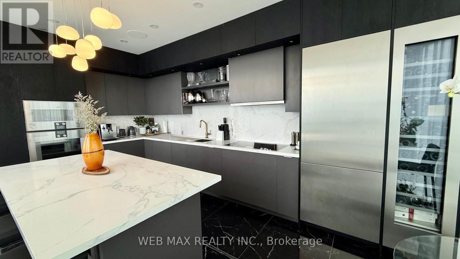 4212 - 403 Church Street, Toronto, Ontario  M4Y 0C9 - Photo 3 - C12913970