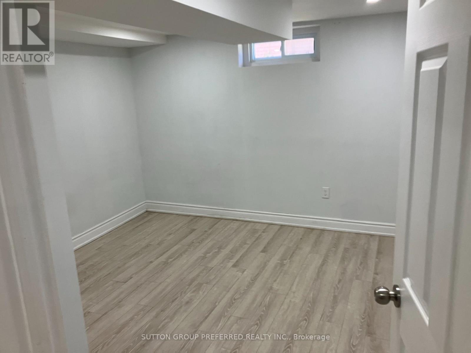 Photo 13 of 20 for 1942 Duluth Crescent