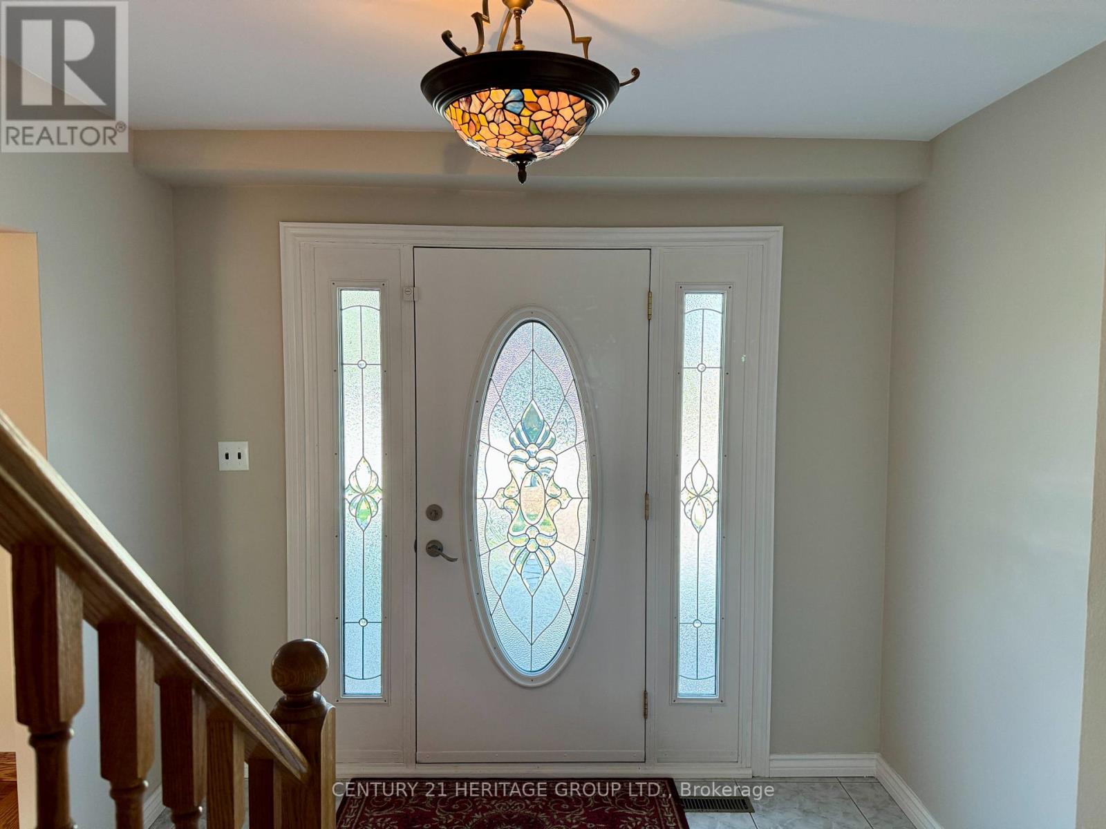 584 Arnhem Drive, Oshawa, Ontario  L1G 2J6 - Photo 2 - E12913806