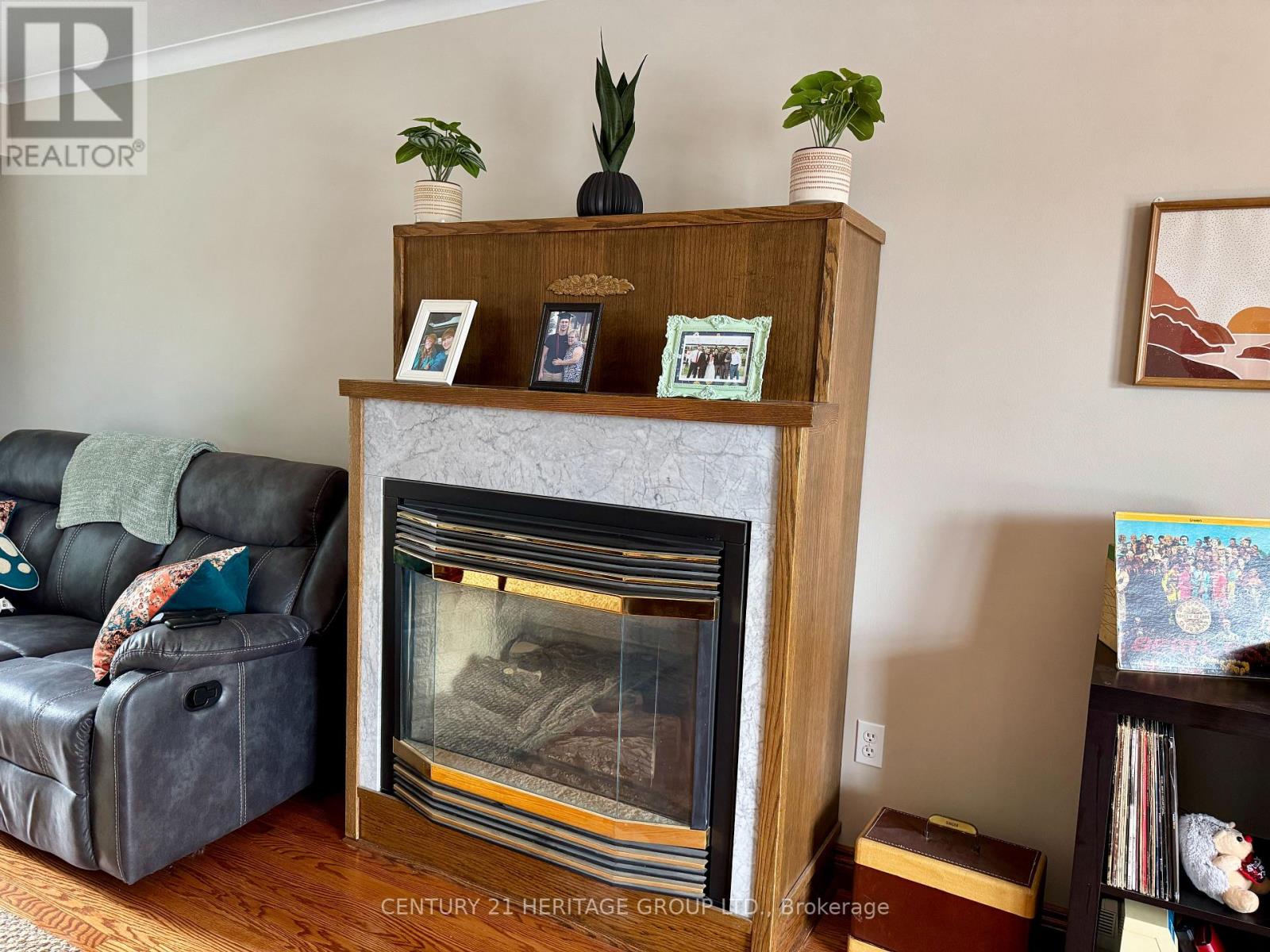 584 Arnhem Drive, Oshawa, Ontario  L1G 2J6 - Photo 5 - E12913806