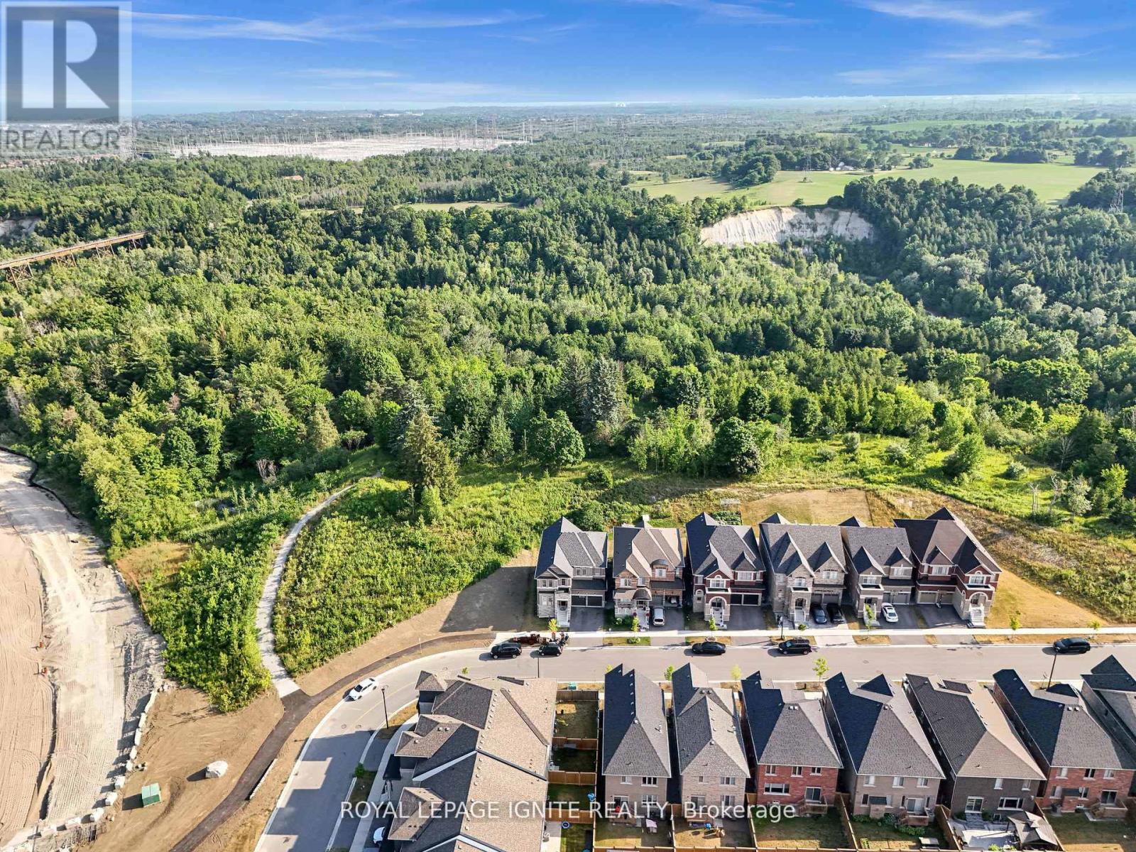 2453 Florentine Place, Pickering, Ontario  L1X 0H2 - Photo 47 - E12913976