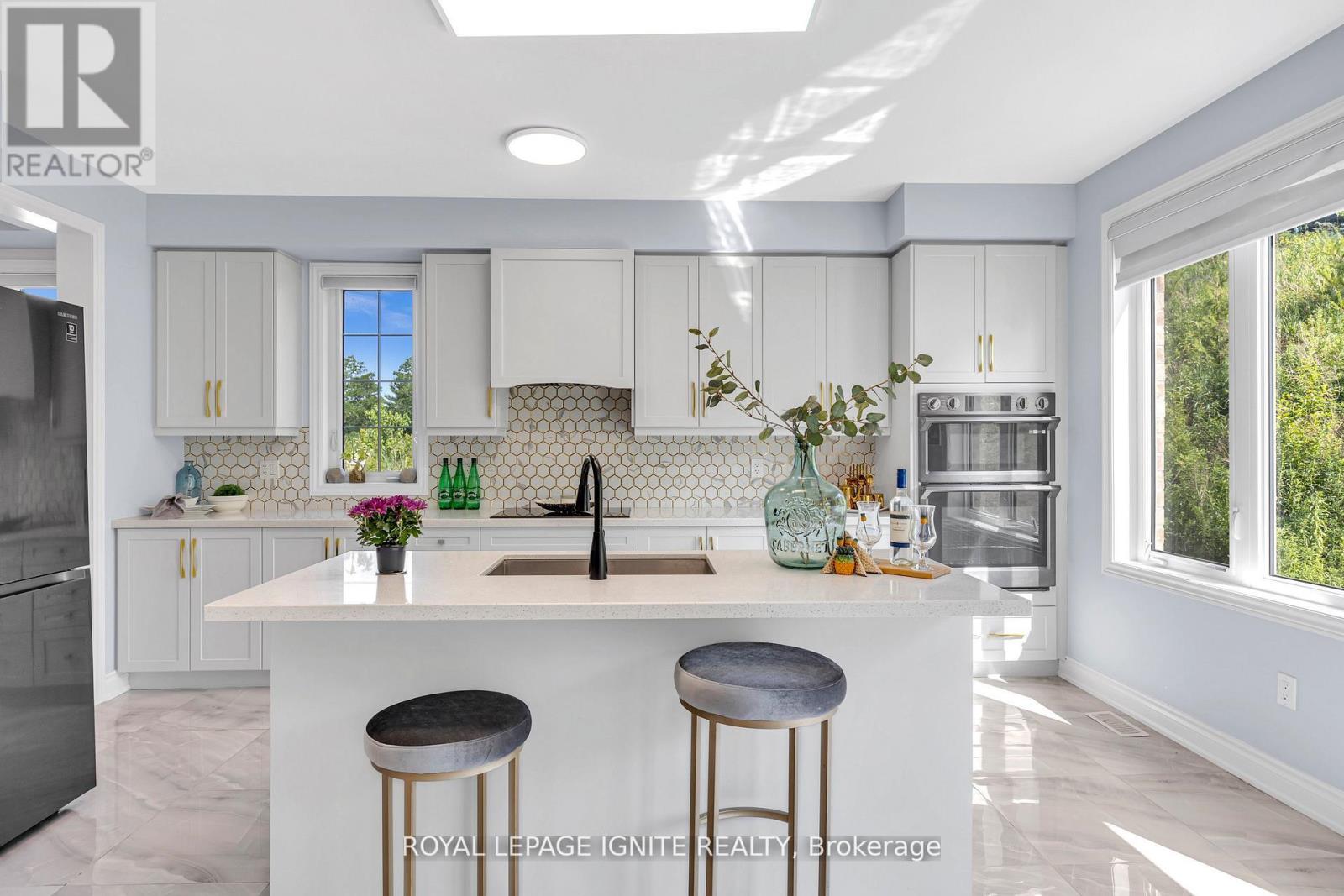 2453 Florentine Place, Pickering, Ontario  L1X 0H2 - Photo 9 - E12913976