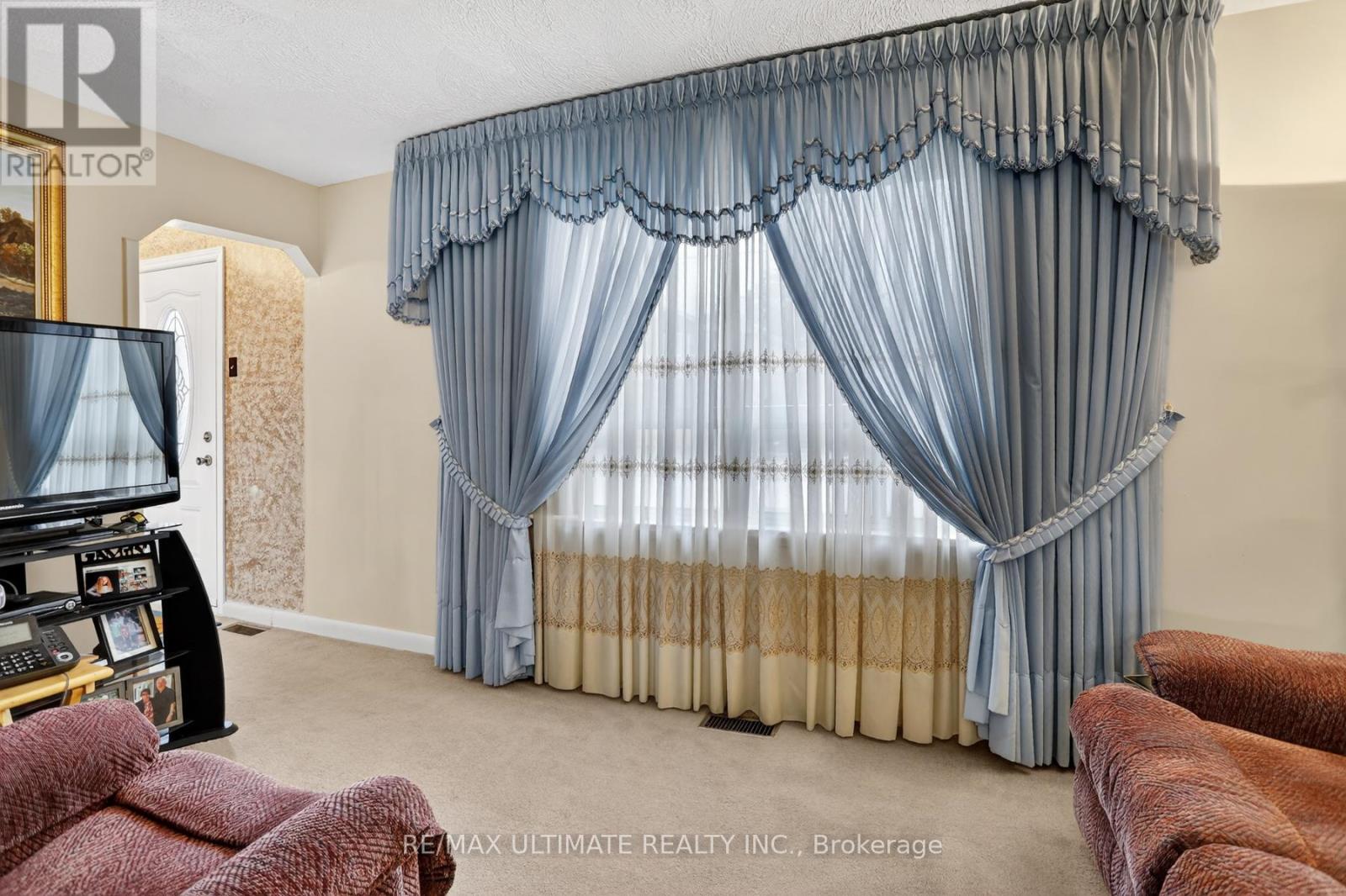 20 Bertha Avenue, Toronto, Ontario  M1L 3L7 - Photo 14 - E12913978