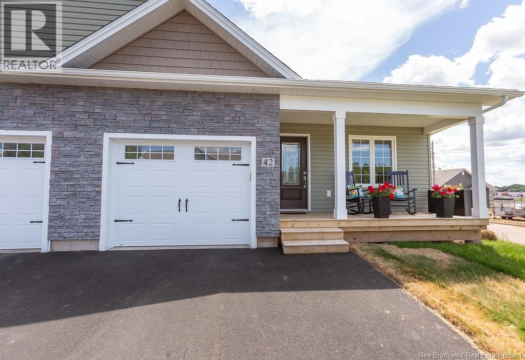 42 Auberry Street, Moncton, New Brunswick  E1G 5V2 - Photo 2 - NB135137