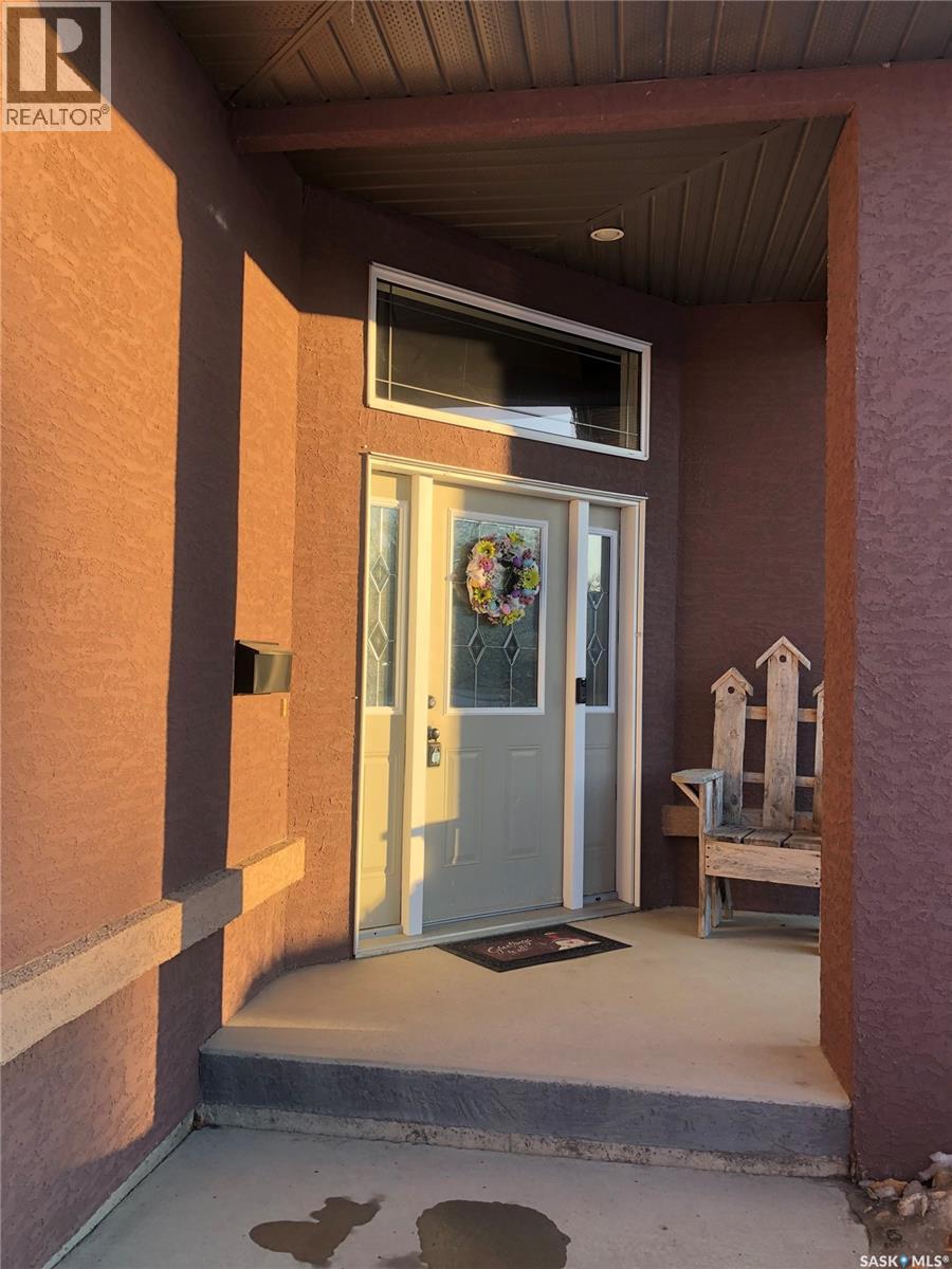 4 Ross Drive, Yorkton, Saskatchewan  S3N 4A1 - Photo 2 - SK031007