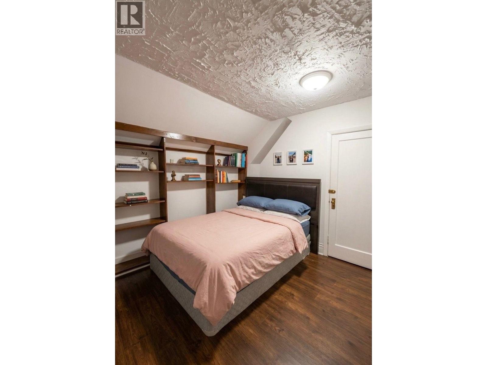 8134 14th Avenue, Burnaby, British Columbia  V3N 2B8 - Photo 14 - R3102774