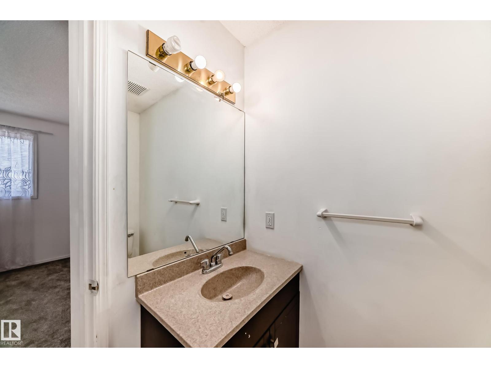 11532 9 Av Nw, Edmonton, Alberta T6J 6T9 - Photo 18 - E4477613