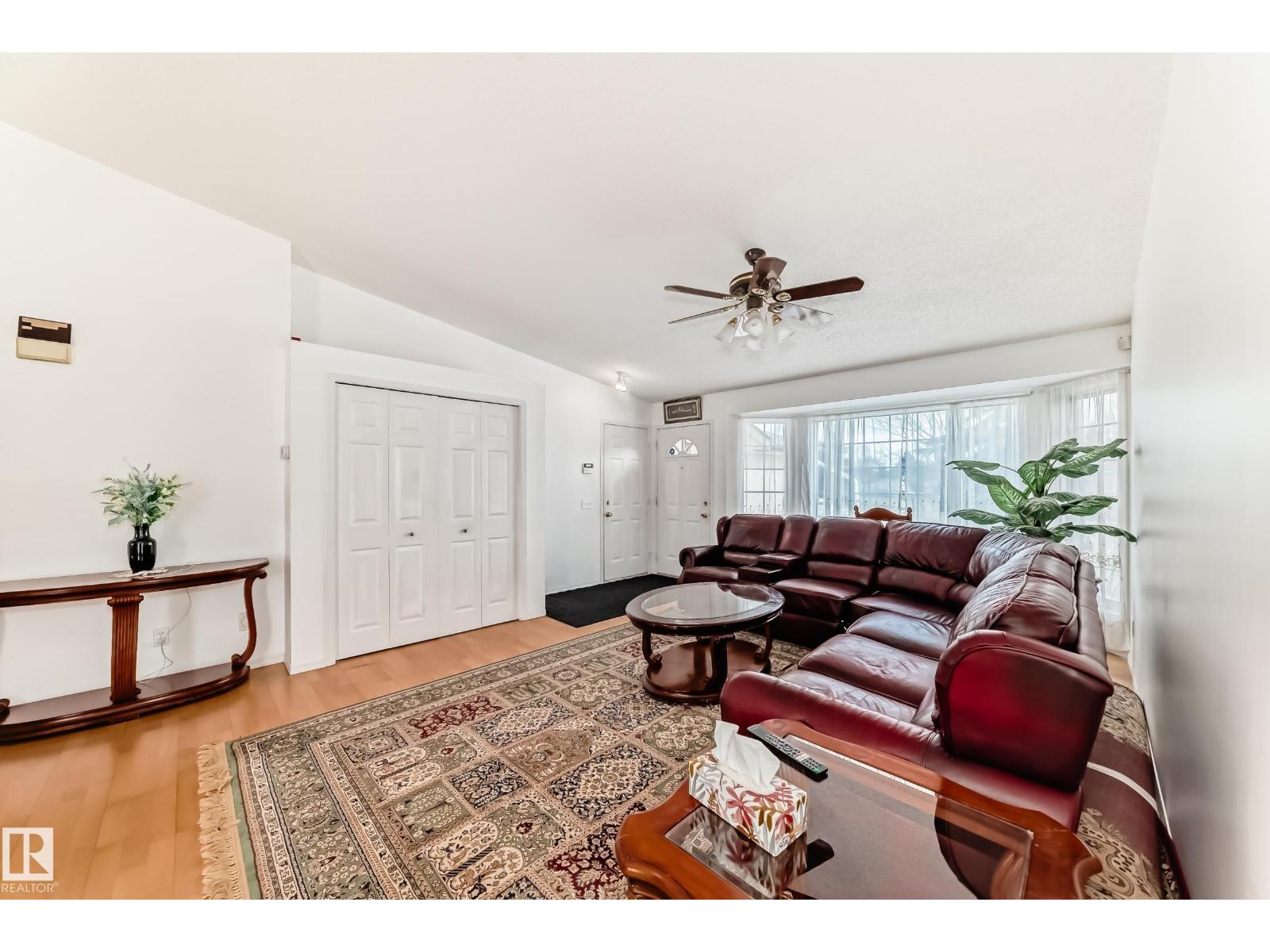 11532 9 Av Nw, Edmonton, Alberta T6J 6T9 - Photo 7 - E4477613