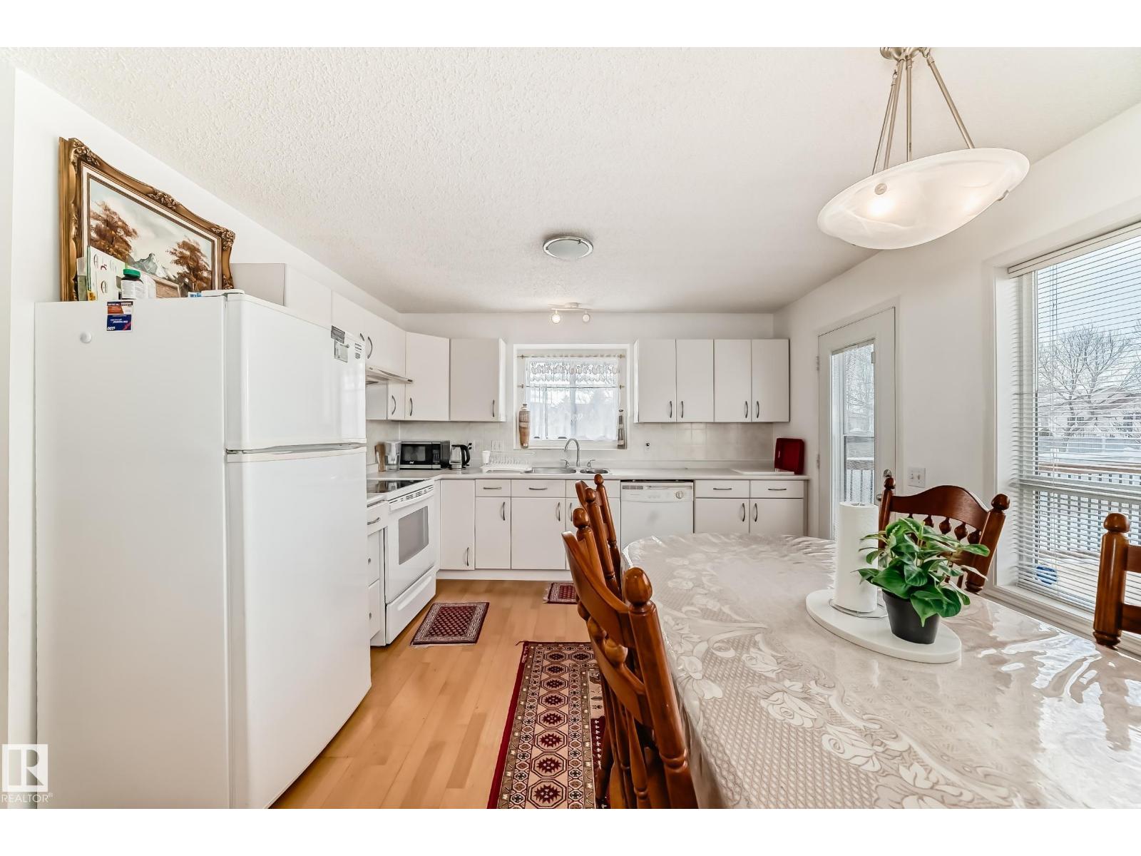 11532 9 Av Nw, Edmonton, Alberta T6J 6T9 - Photo 13 - E4477613