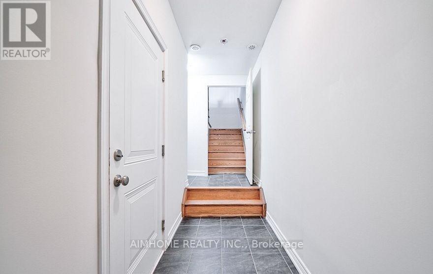 117 Luzon Avenue, Markham, Ontario  L6B 1N8 - Photo 2 - N12913822