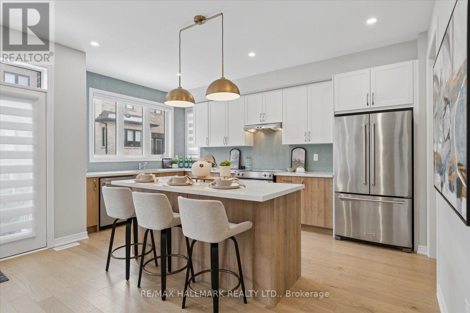 28 Sambro Lane, Whitchurch-Stouffville, Ontario  L4A 0S1 - Photo 10 - N12913864