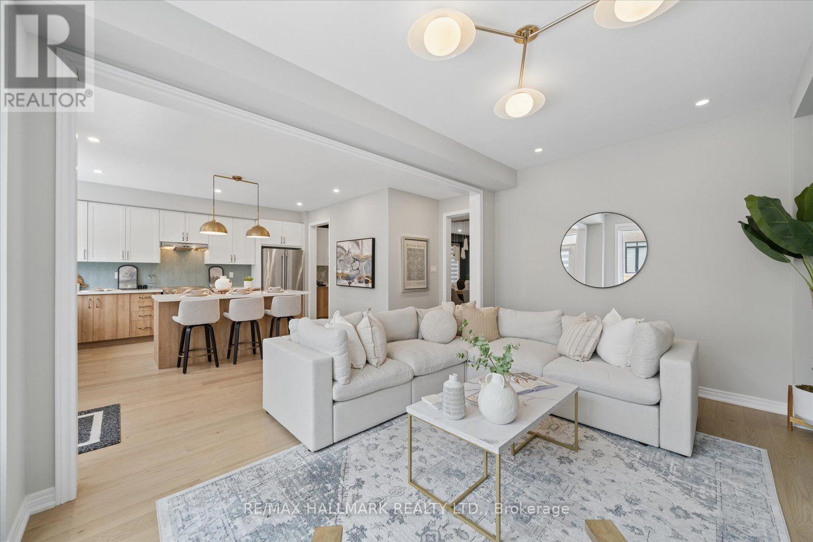 28 Sambro Lane, Whitchurch-Stouffville, Ontario  L4A 0S1 - Photo 18 - N12913864