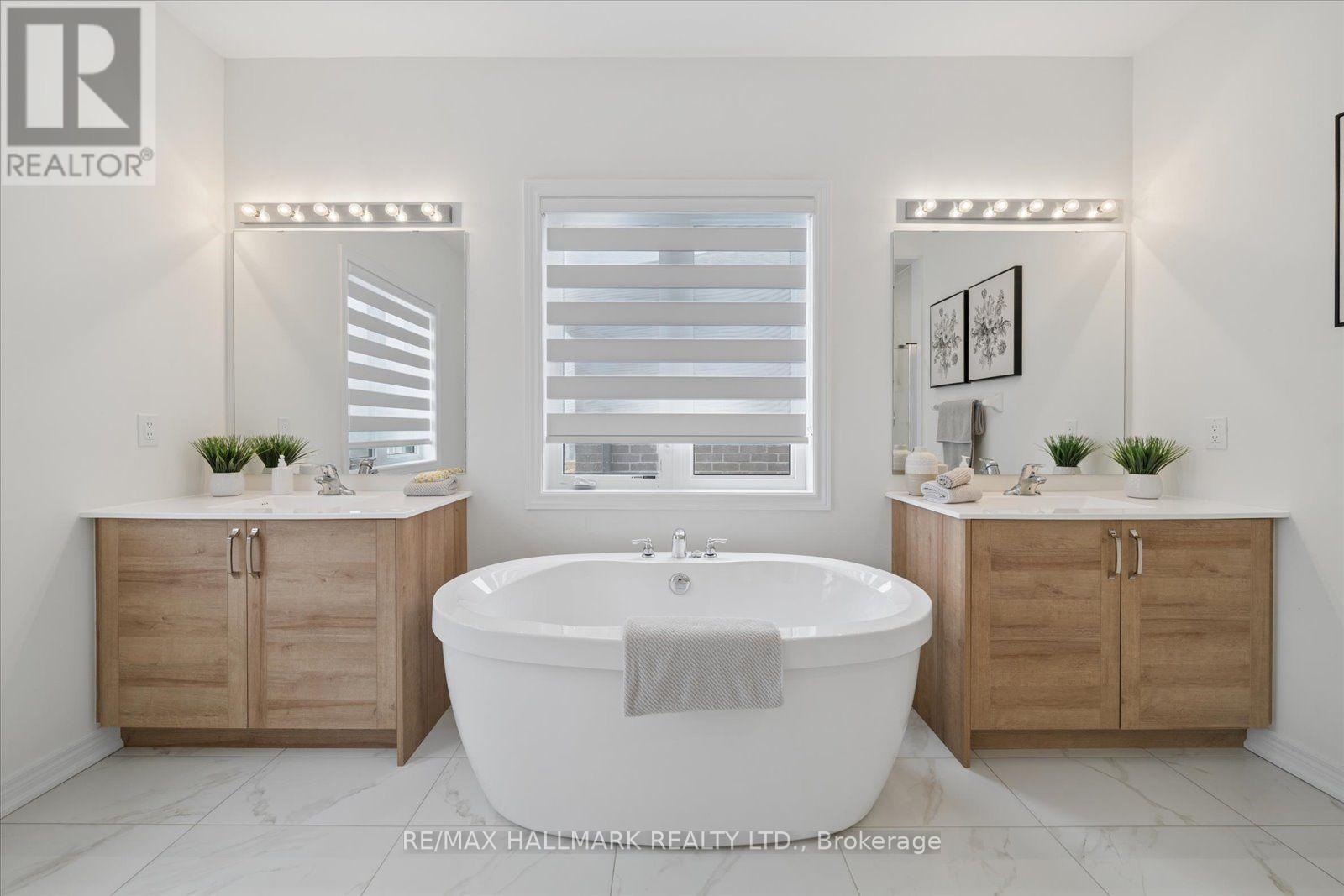 28 Sambro Lane, Whitchurch-Stouffville, Ontario  L4A 0S1 - Photo 26 - N12913864