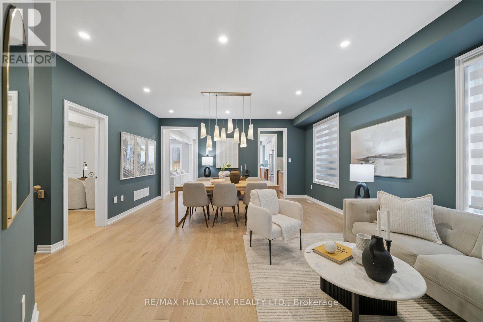 28 Sambro Lane, Whitchurch-Stouffville, Ontario  L4A 0S1 - Photo 5 - N12913864