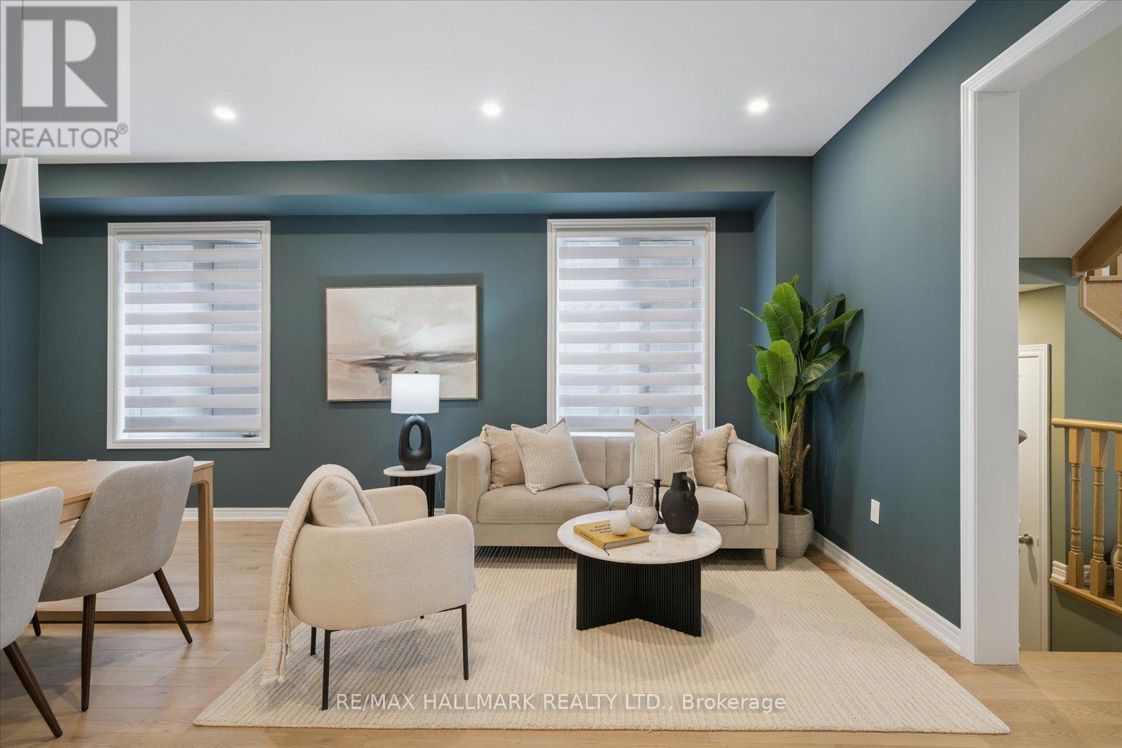 28 Sambro Lane, Whitchurch-Stouffville, Ontario  L4A 0S1 - Photo 6 - N12913864