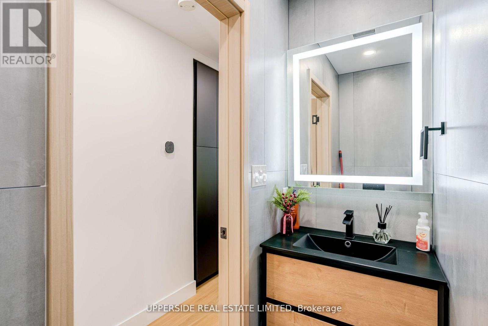 61 Marlin Court, Newmarket, Ontario  L3Y 2W7 - Photo 16 - N12913866