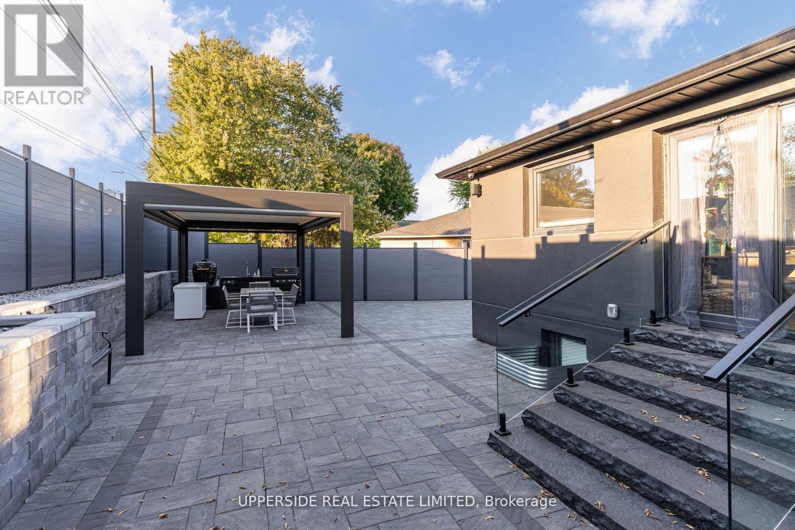 61 Marlin Court, Newmarket, Ontario  L3Y 2W7 - Photo 25 - N12913866