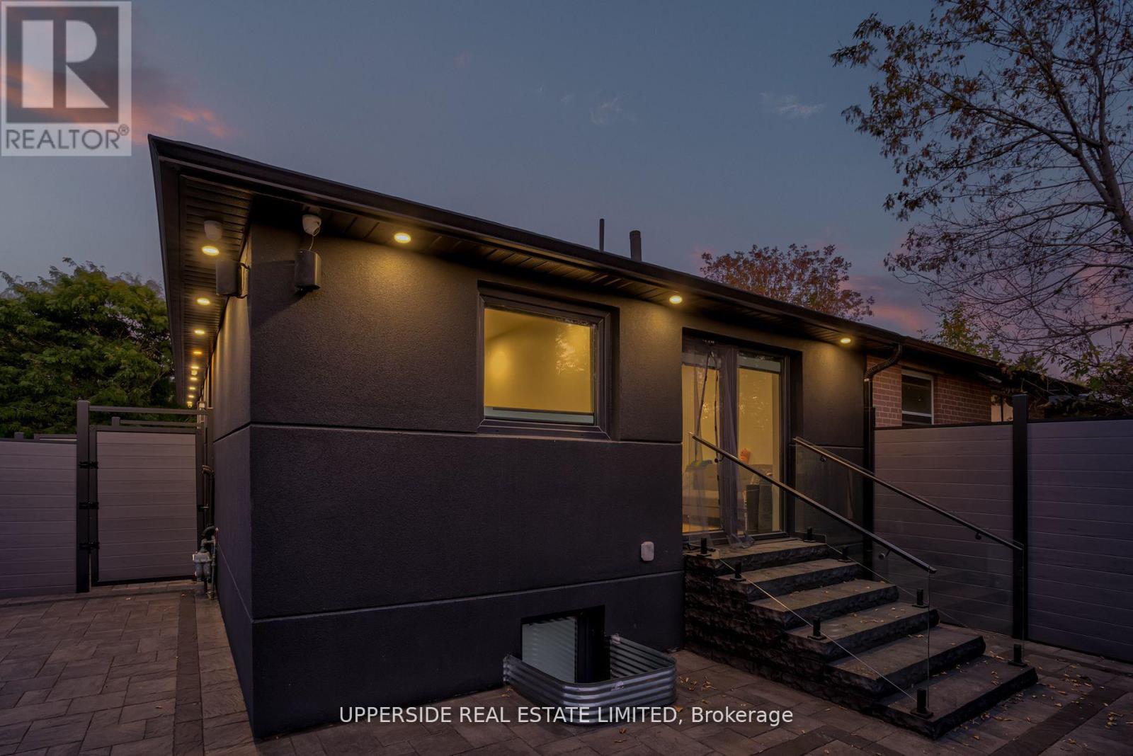 61 Marlin Court, Newmarket, Ontario  L3Y 2W7 - Photo 39 - N12913866