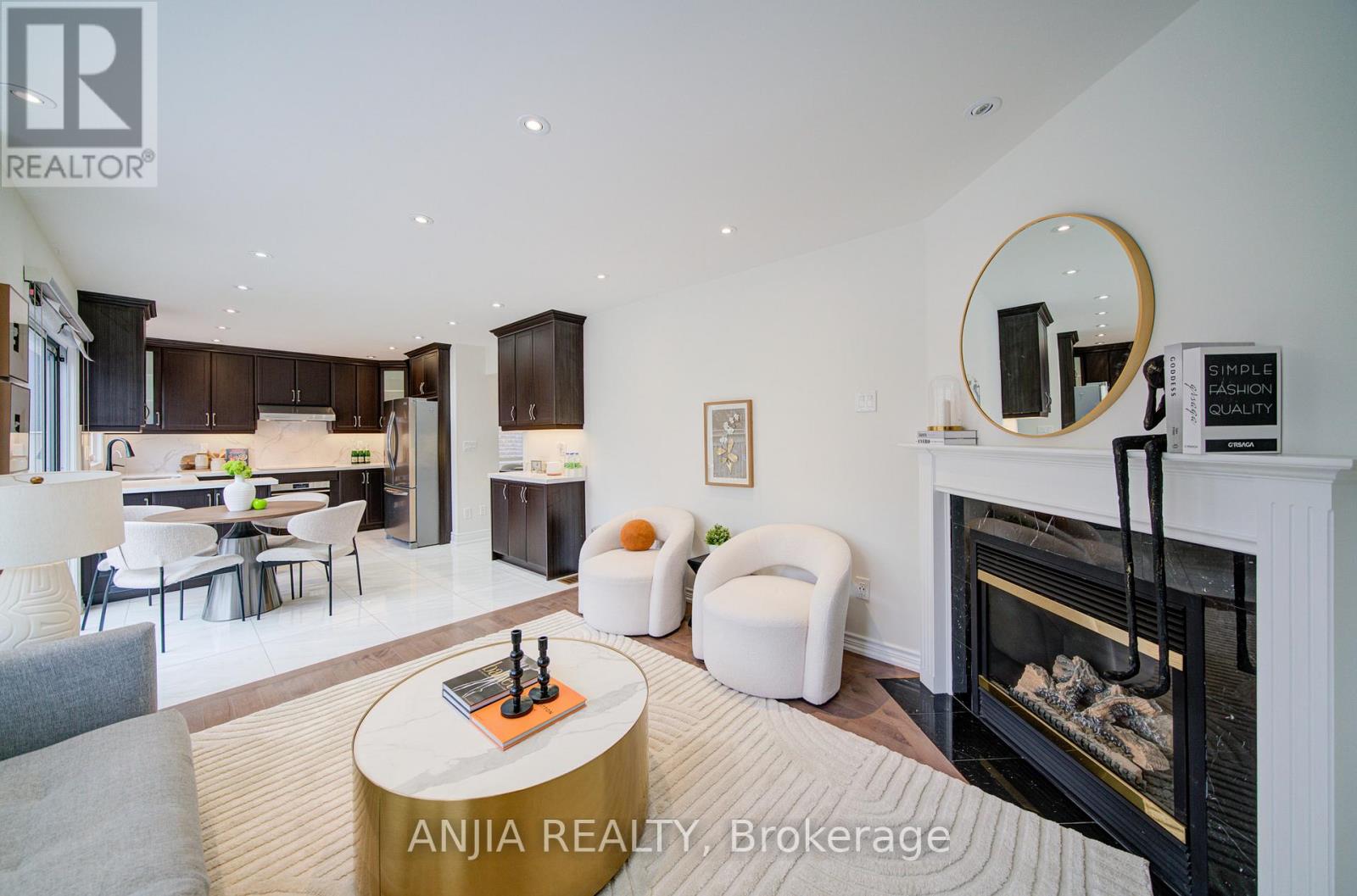 96 Castlemore Avenue, Markham, Ontario  L6C 2G9 - Photo 21 - N12913900