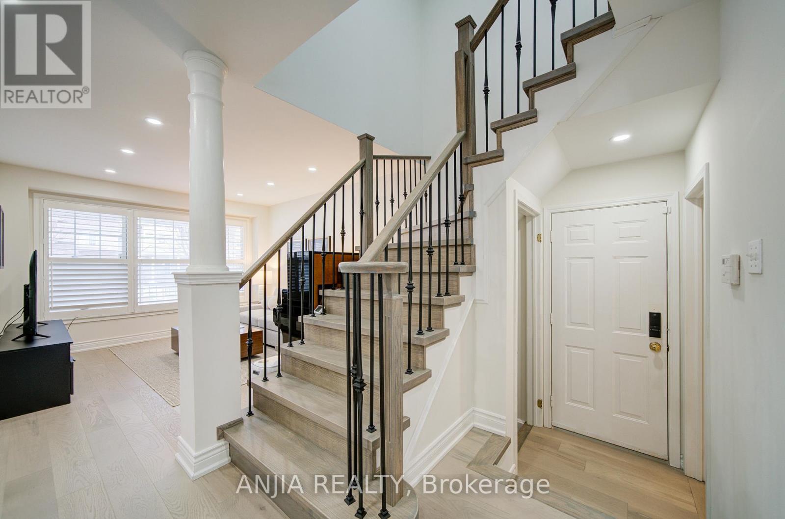 96 Castlemore Avenue, Markham, Ontario  L6C 2G9 - Photo 22 - N12913900