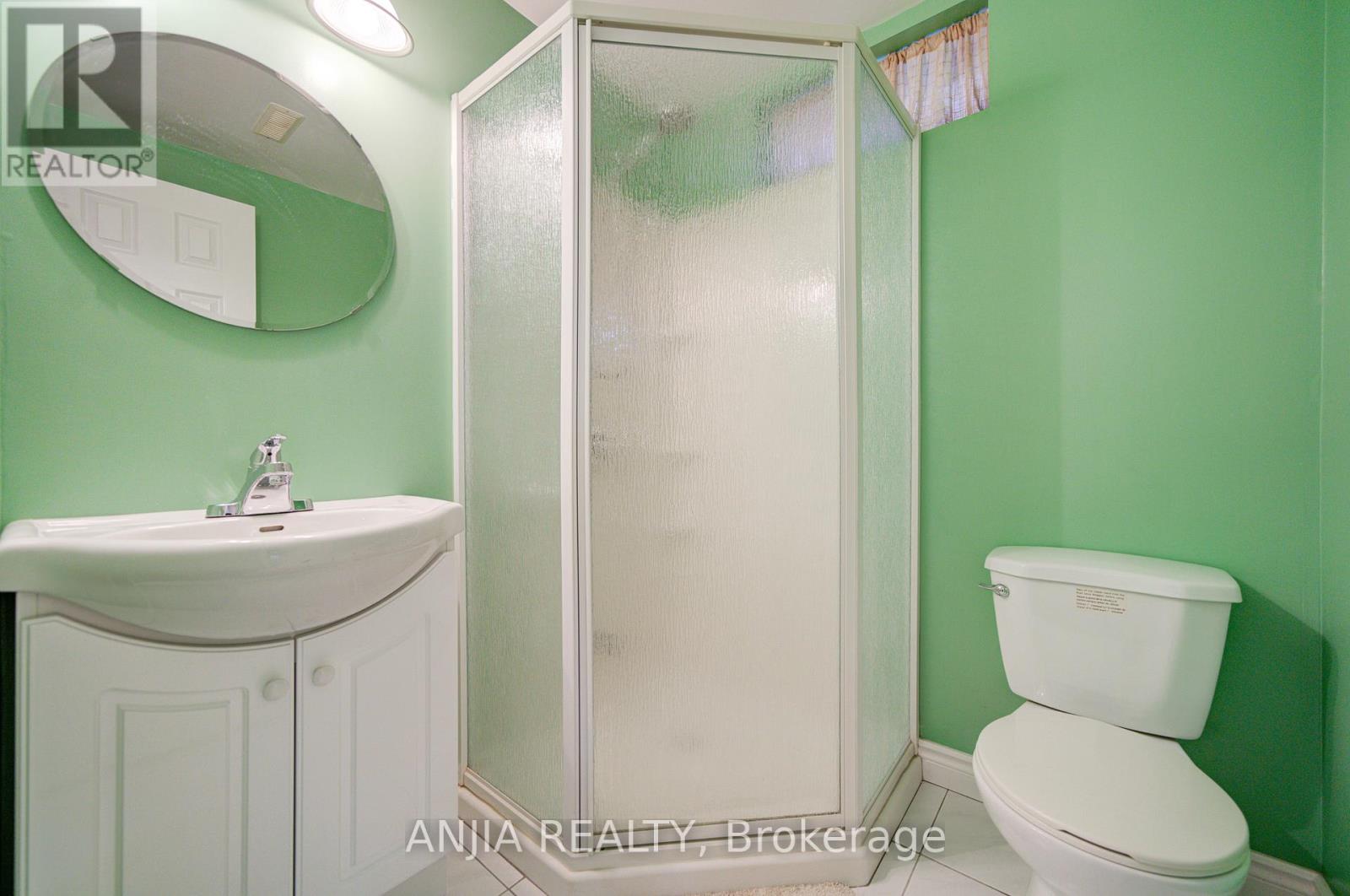 96 Castlemore Avenue, Markham, Ontario  L6C 2G9 - Photo 42 - N12913900