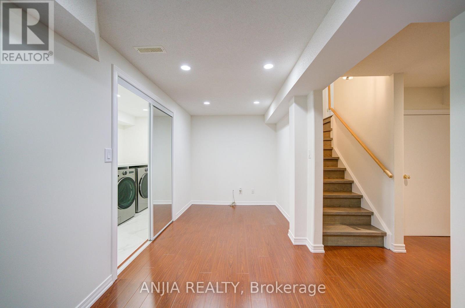 96 Castlemore Avenue, Markham, Ontario  L6C 2G9 - Photo 43 - N12913900