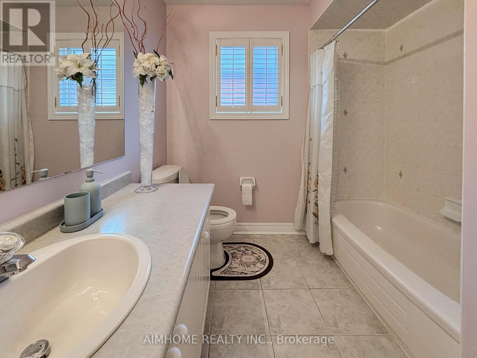 49 Pine Hollow Crescent, Vaughan, Ontario  L6A 2L5 - Photo 26 - N12913902