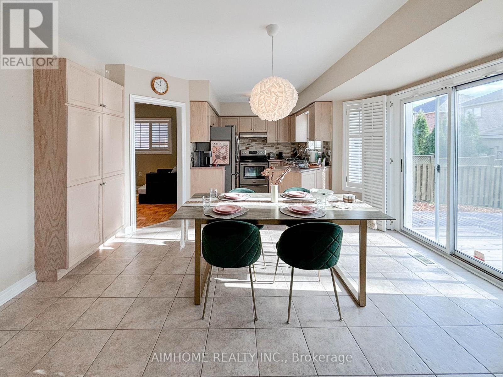 49 Pine Hollow Crescent, Vaughan, Ontario  L6A 2L5 - Photo 7 - N12913902