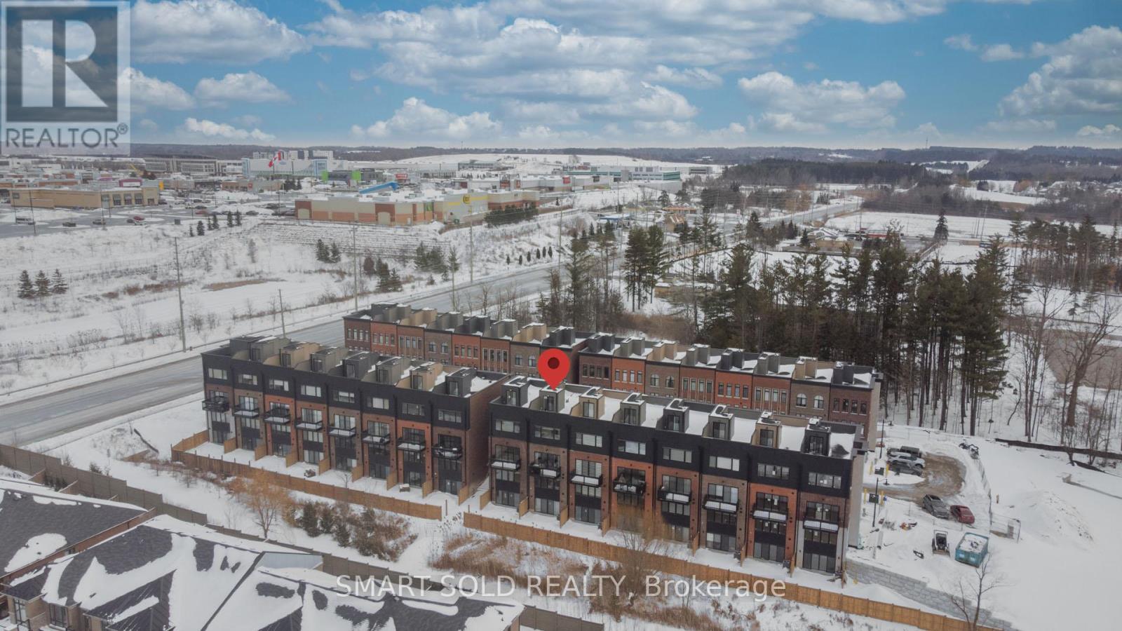 22 Chestnut Court, Aurora, Ontario  L4G 7C4 - Photo 2 - N12913922