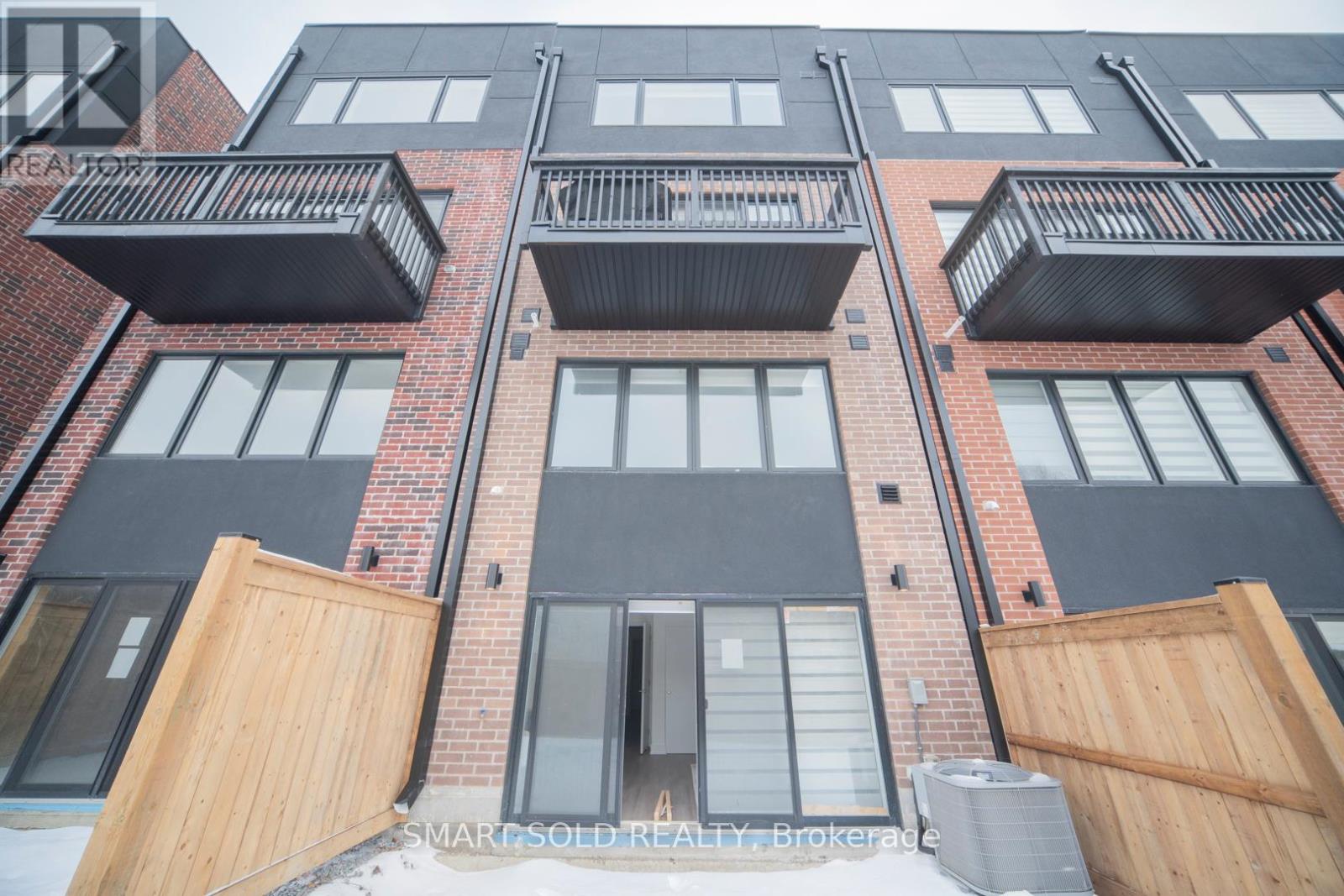 22 Chestnut Court, Aurora, Ontario  L4G 7C4 - Photo 6 - N12913922