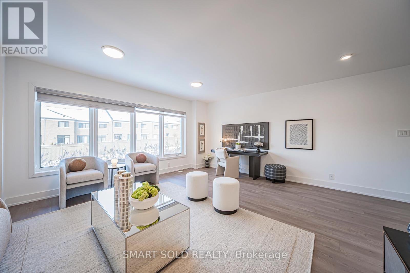 22 Chestnut Court, Aurora, Ontario  L4G 7C4 - Photo 9 - N12913922