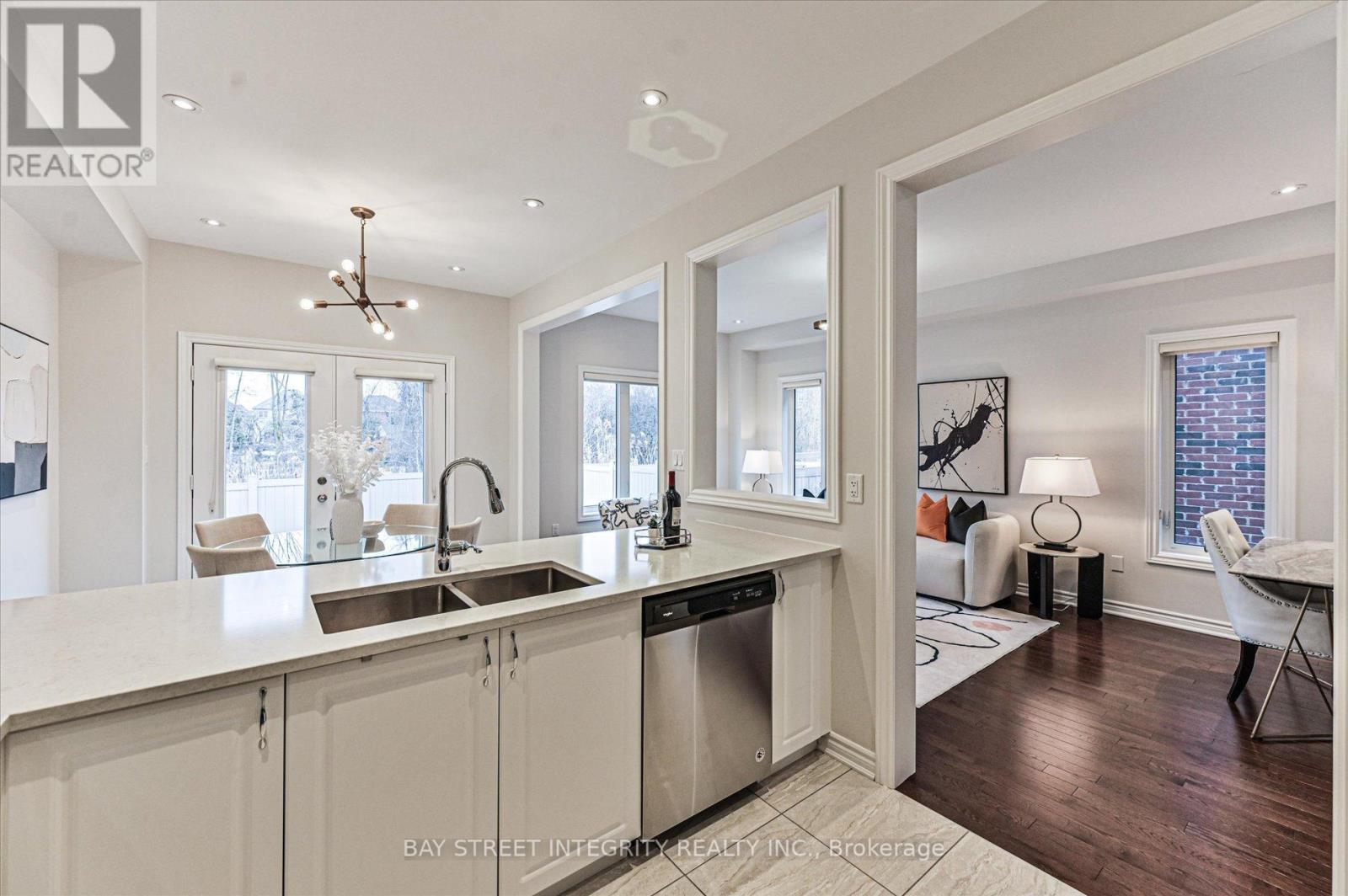 45 Portage Avenue, Richmond Hill, Ontario L4E 2Z5 - Photo 17 - N12913956