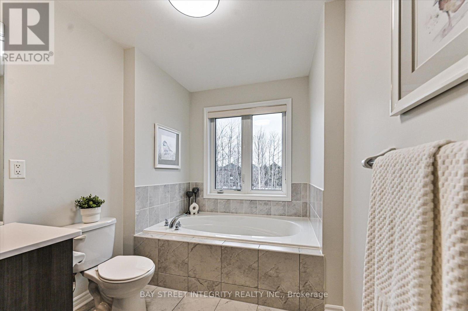 45 Portage Avenue, Richmond Hill, Ontario L4E 2Z5 - Photo 30 - N12913956