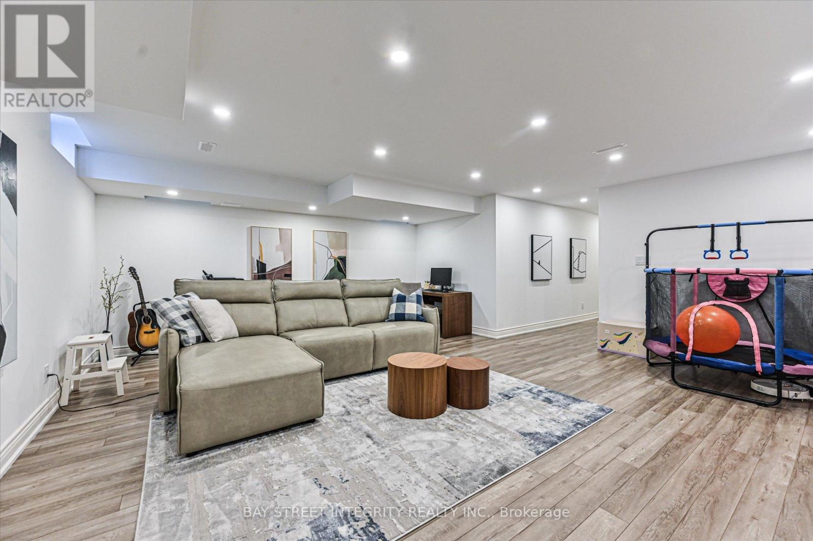 45 Portage Avenue, Richmond Hill, Ontario L4E 2Z5 - Photo 41 - N12913956