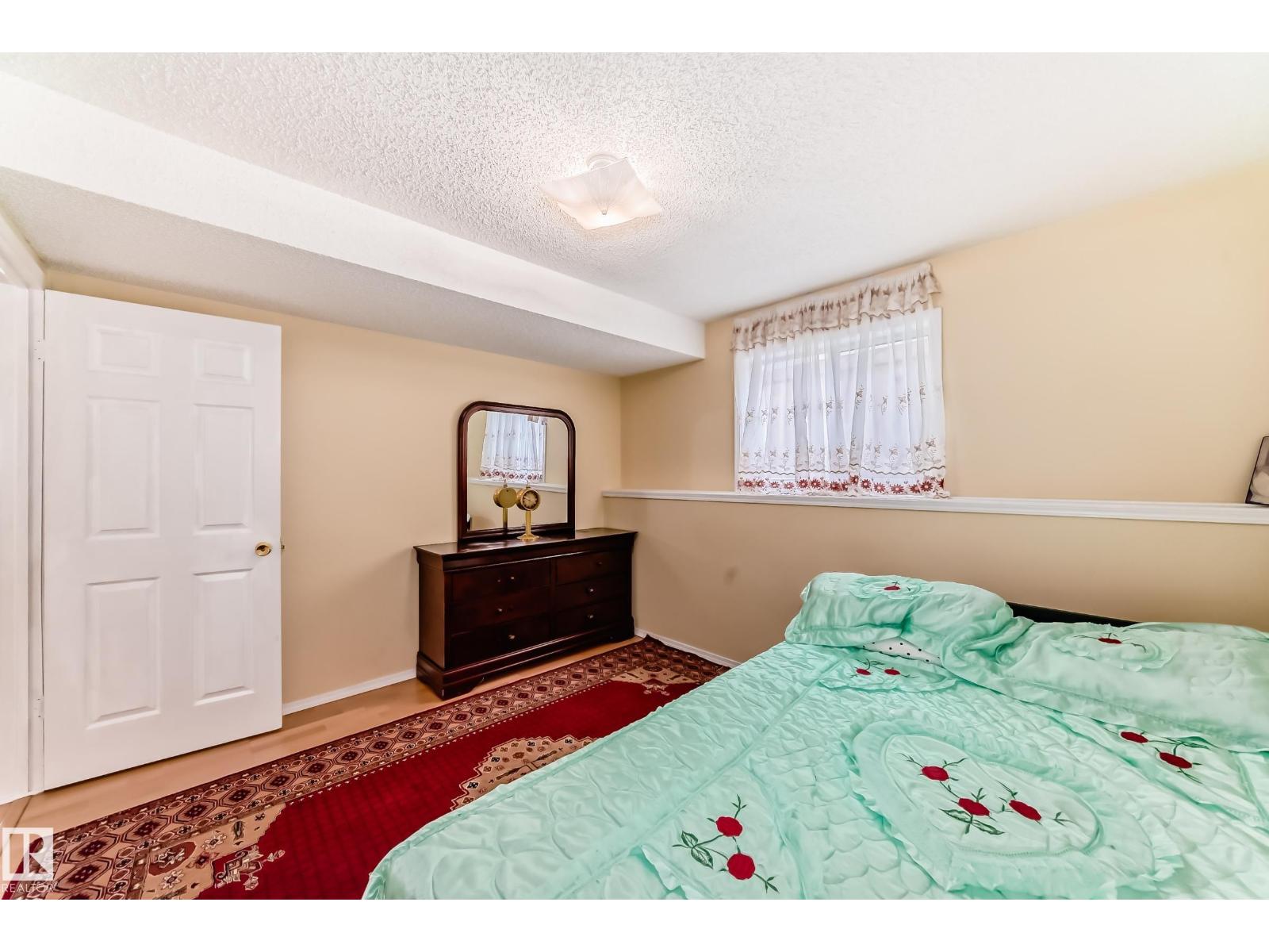 11532 9 Av Nw, Edmonton, Alberta T6J 6T9 - Photo 50 - E4477613