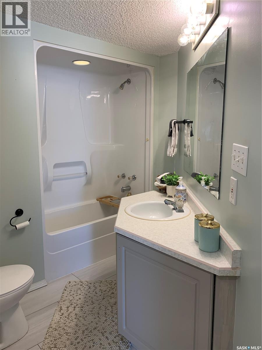 203 740 9th Street, Humboldt, Saskatchewan  S0K 2A0 - Photo 17 - SK031154