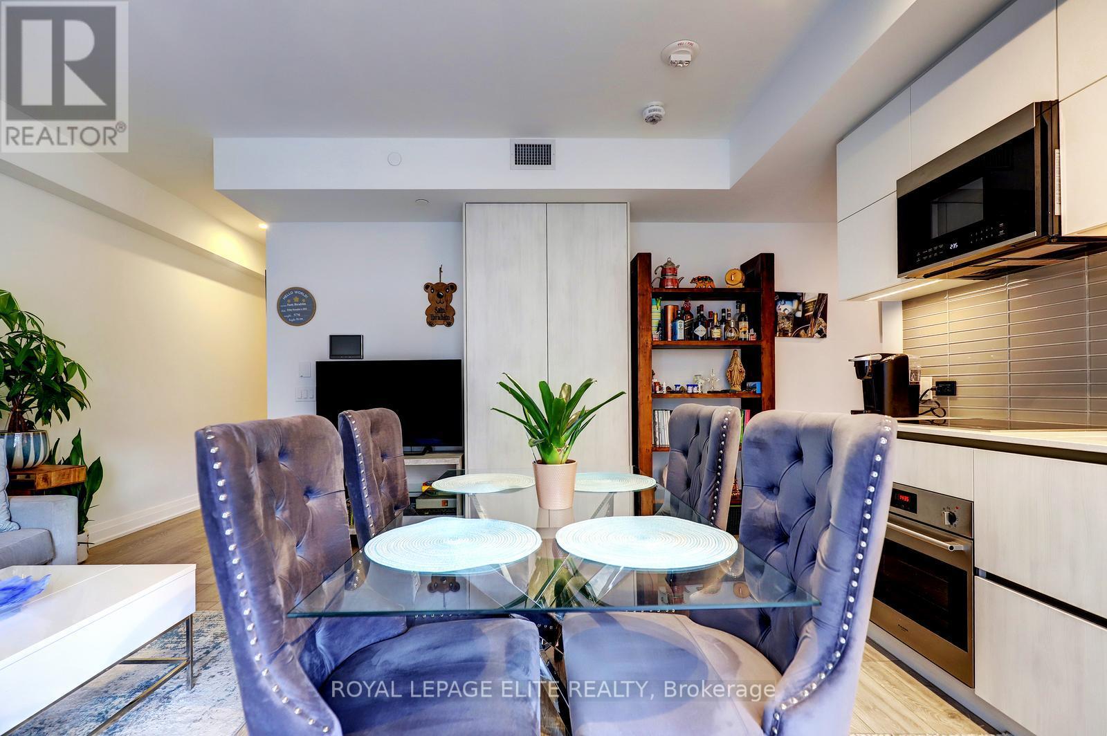 318 - 21 Park Street E, Mississauga, Ontario  L5G 0C2 - Photo 16 - W12913818