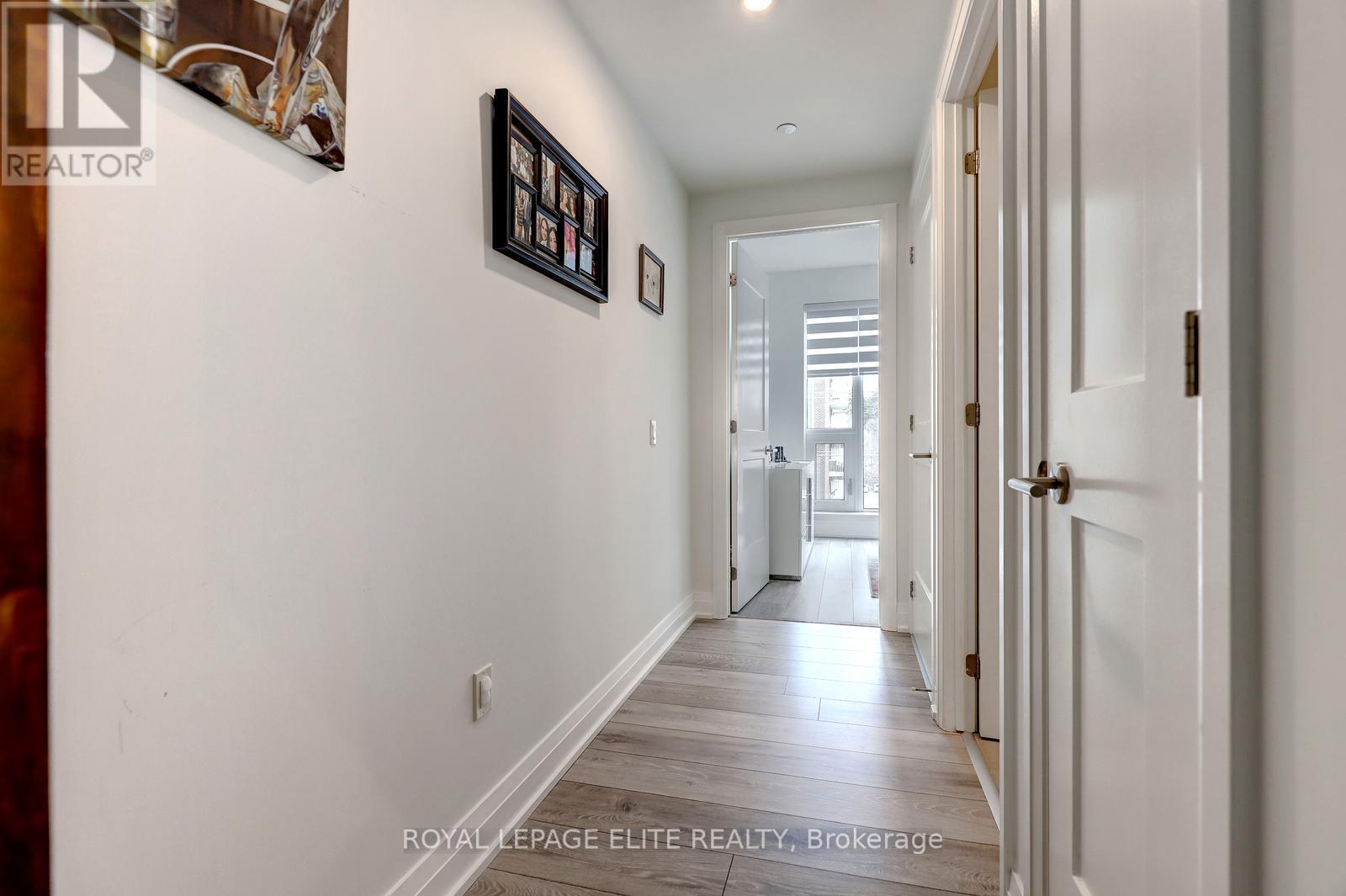 318 - 21 Park Street E, Mississauga, Ontario  L5G 0C2 - Photo 17 - W12913818