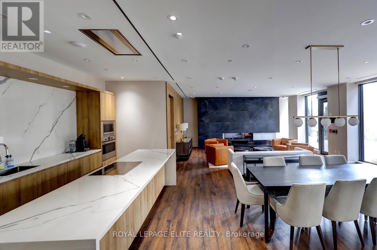 318 - 21 Park Street E, Mississauga, Ontario  L5G 0C2 - Photo 24 - W12913818