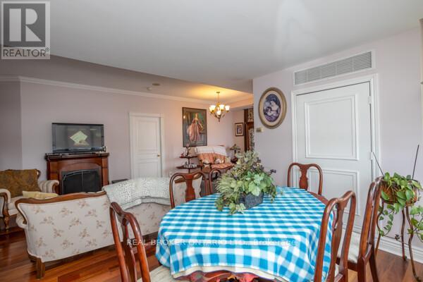 405 - 1 Belvedere Court, Brampton, Ontario  L6V 4M6 - Photo 11 - W12913858