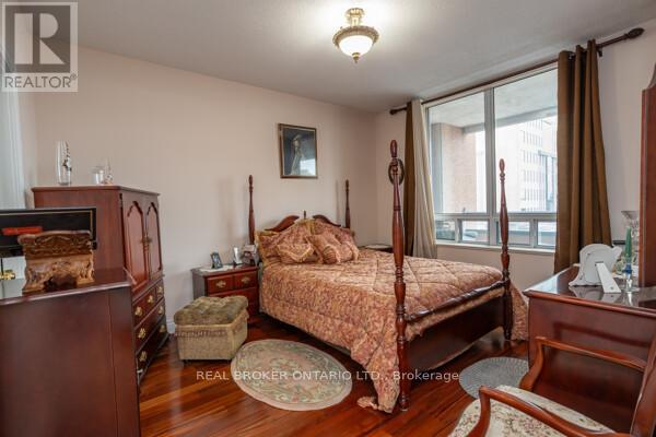 405 - 1 Belvedere Court, Brampton, Ontario  L6V 4M6 - Photo 13 - W12913858