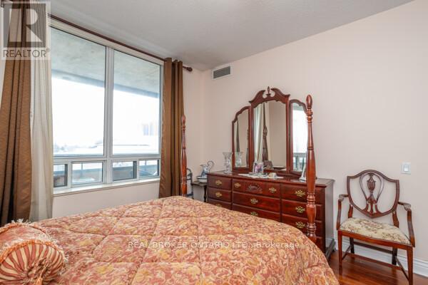 405 - 1 Belvedere Court, Brampton, Ontario  L6V 4M6 - Photo 14 - W12913858