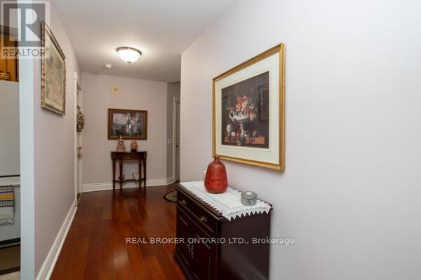 405 - 1 Belvedere Court, Brampton, Ontario  L6V 4M6 - Photo 5 - W12913858