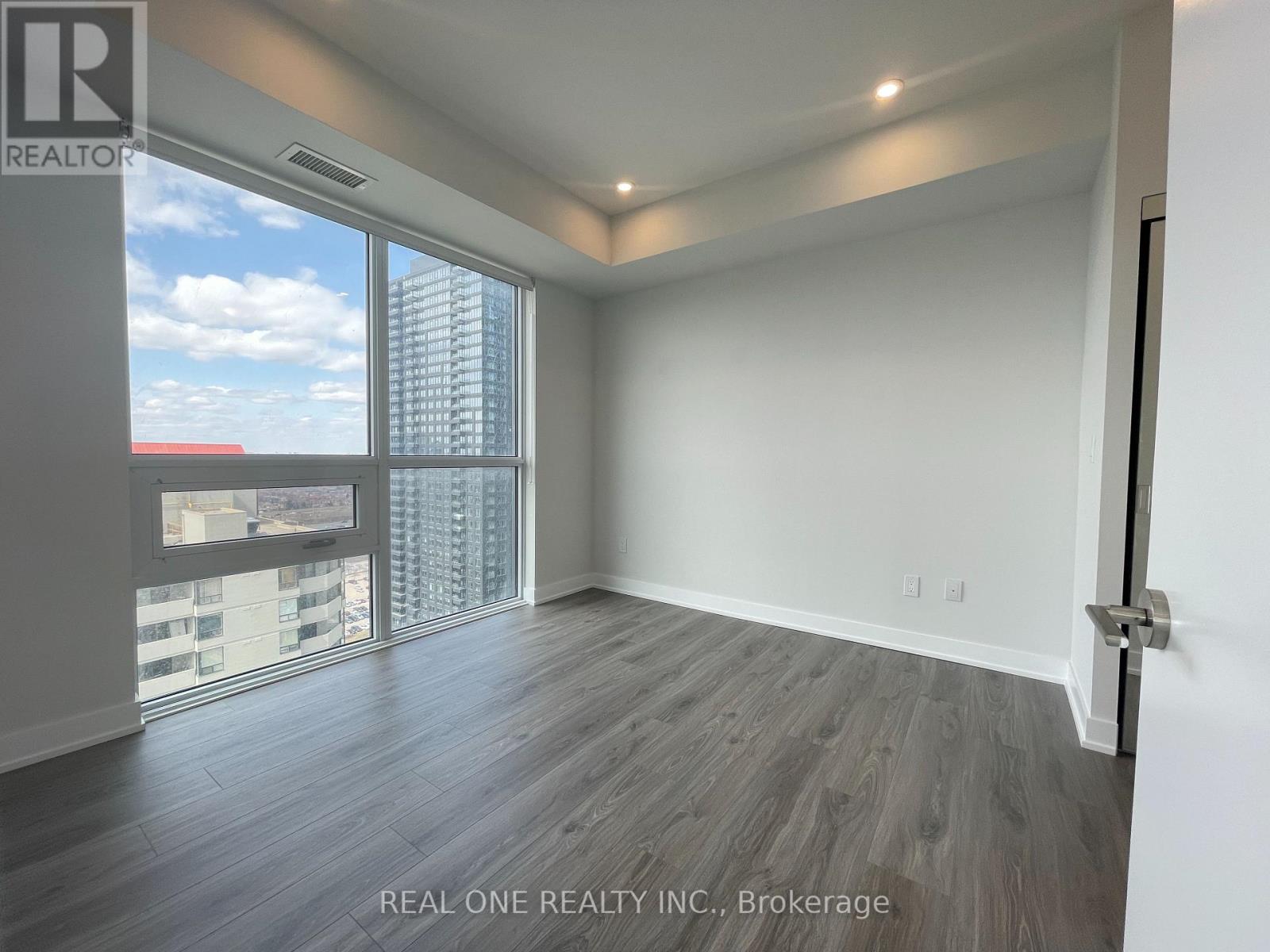 2208 - 430 Square One Drive, Mississauga, Ontario  L5B 0L6 - Photo 18 - W12913874