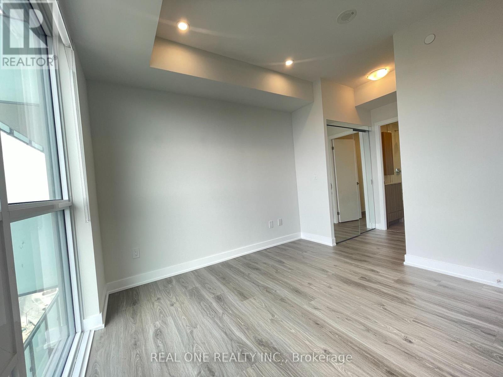 2208 - 430 Square One Drive, Mississauga, Ontario  L5B 0L6 - Photo 19 - W12913874