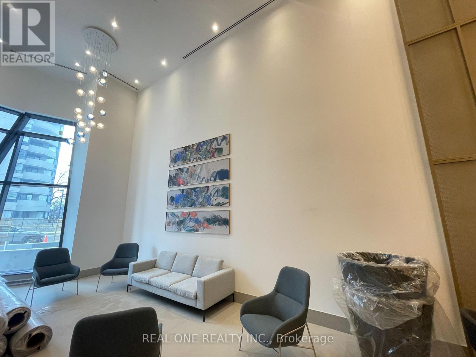 2208 - 430 Square One Drive, Mississauga, Ontario  L5B 0L6 - Photo 2 - W12913874